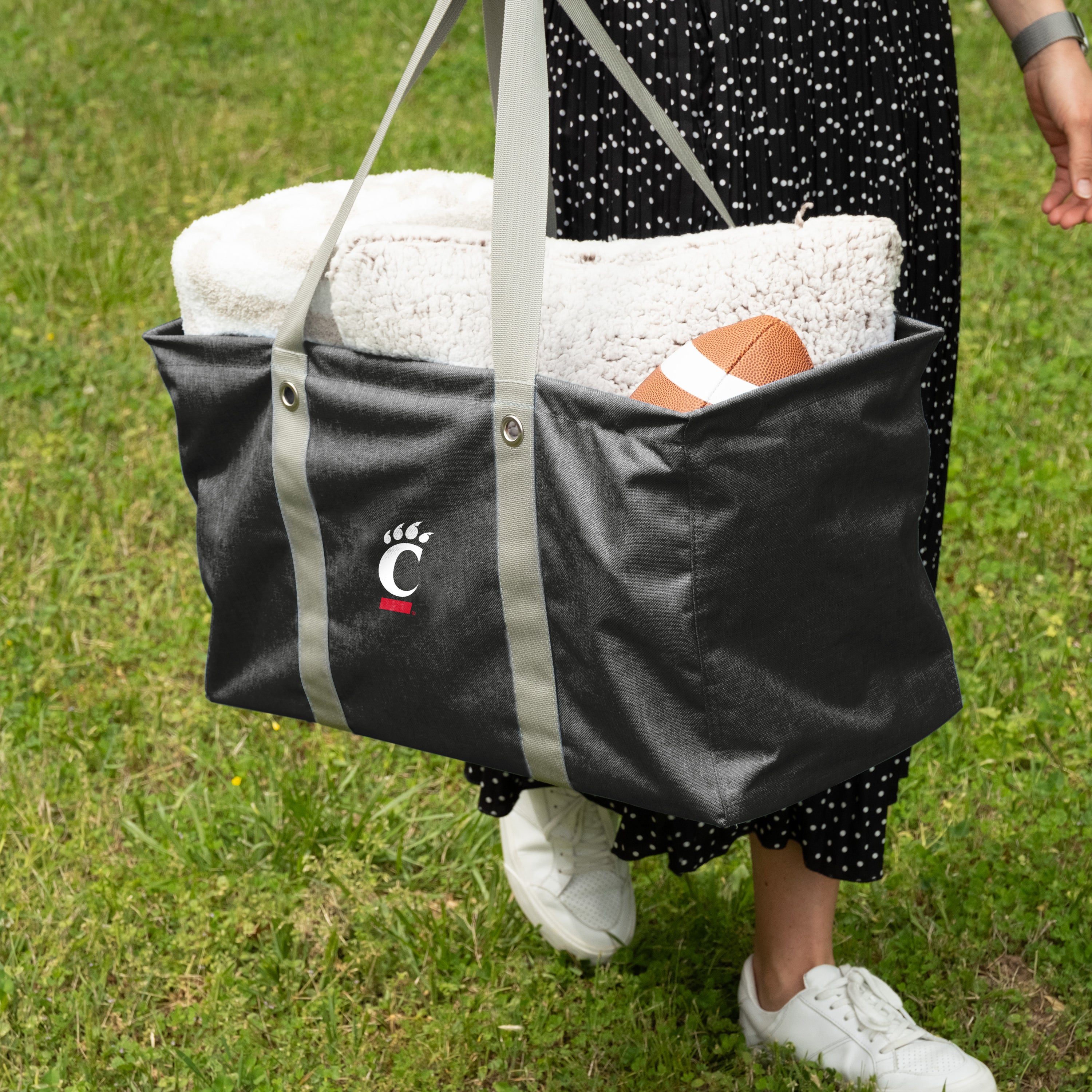 Cincinnati Crosshatch Picnic Caddy