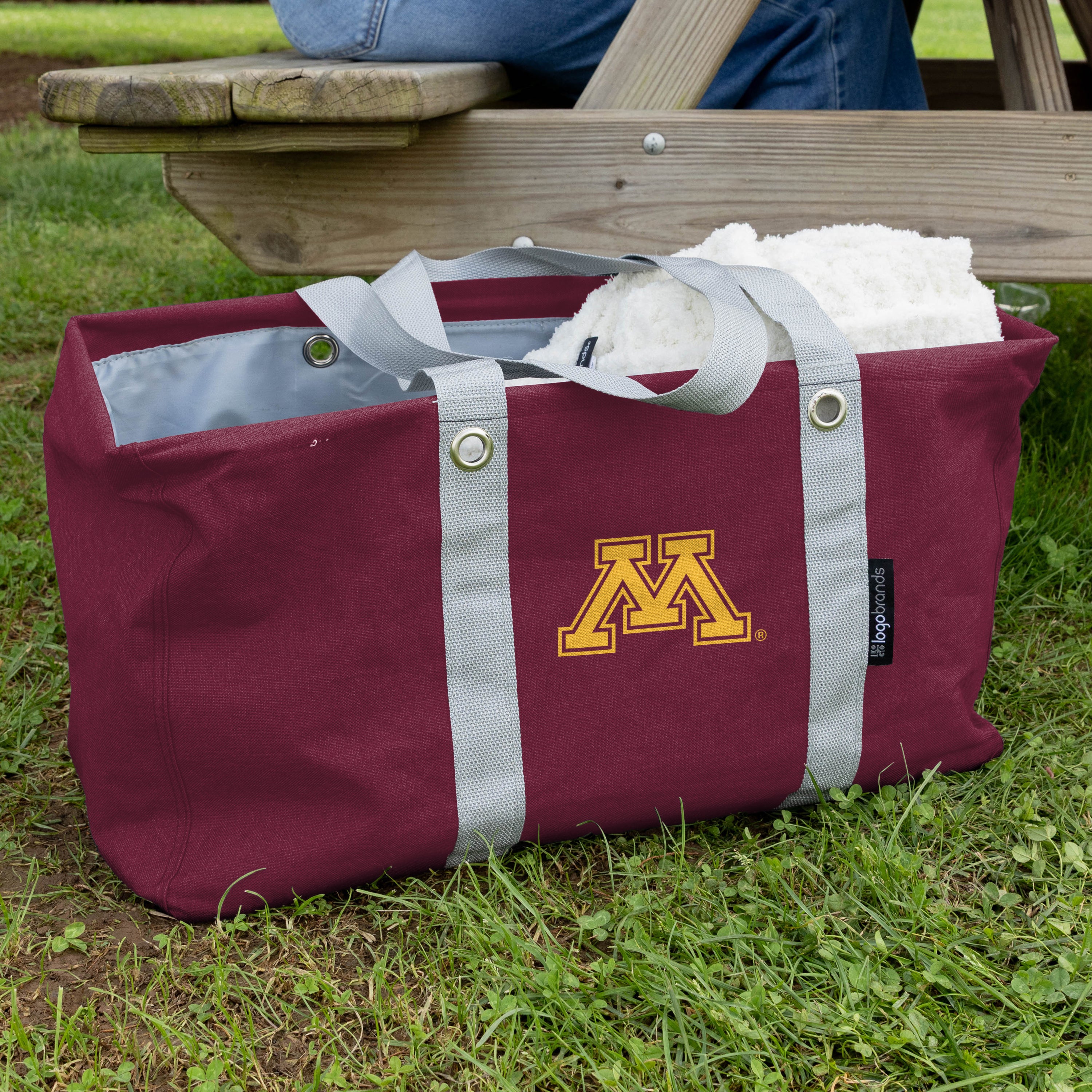 Minnesota Crosshatch Picnic Caddy