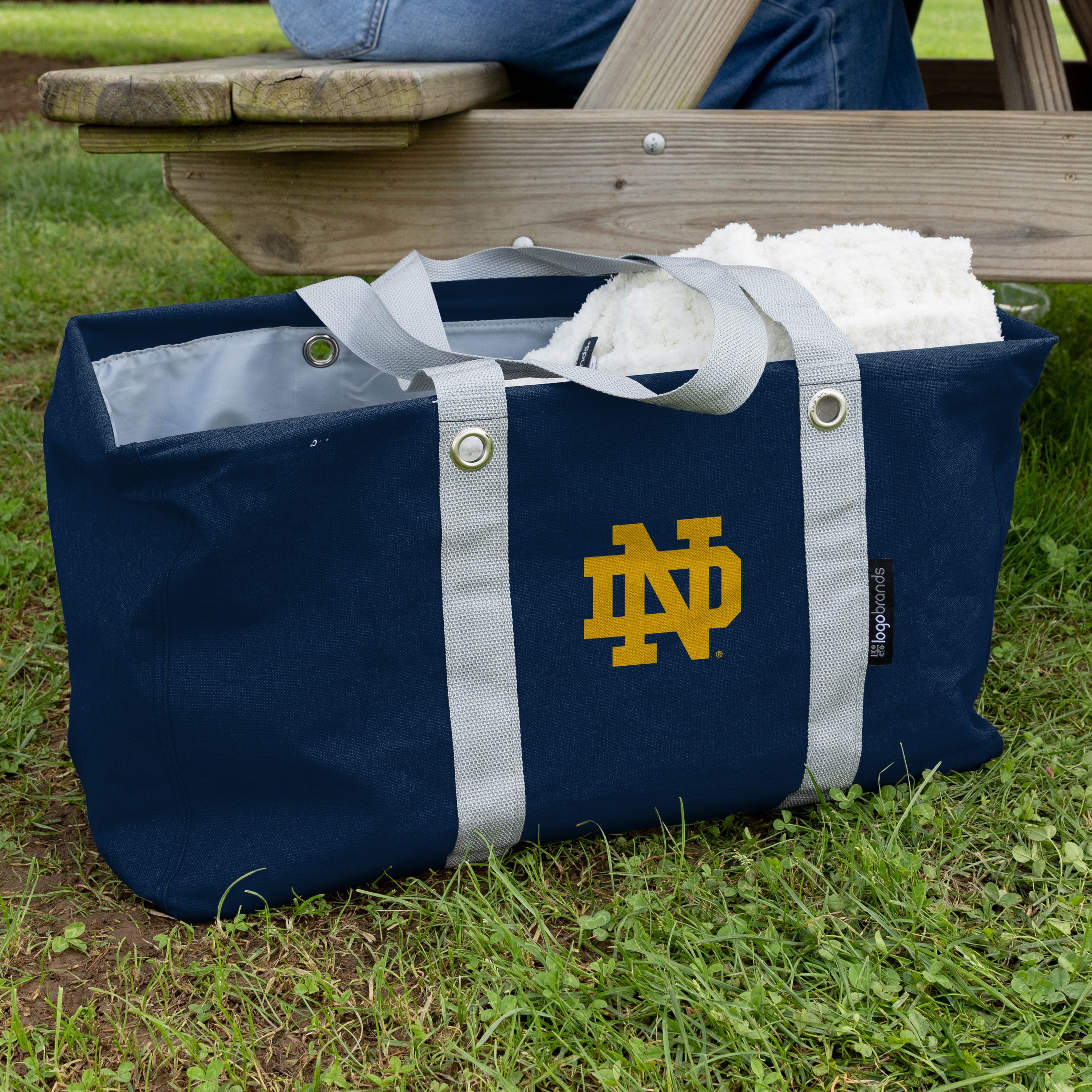 Notre Dame Crosshatch Picnic Caddy