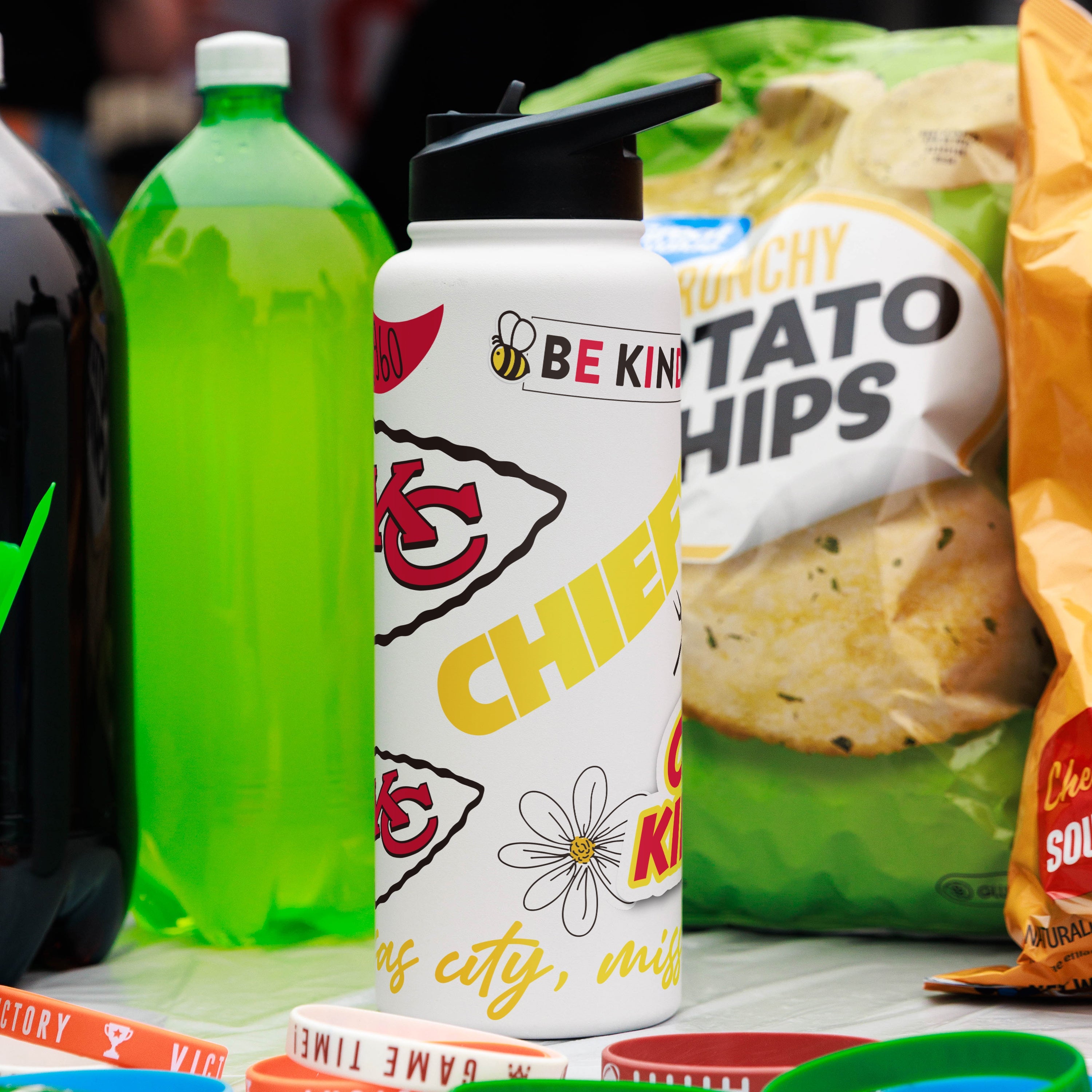 Kansas City Chiefs 34oz Native Quencher Bottle - Logo Brands